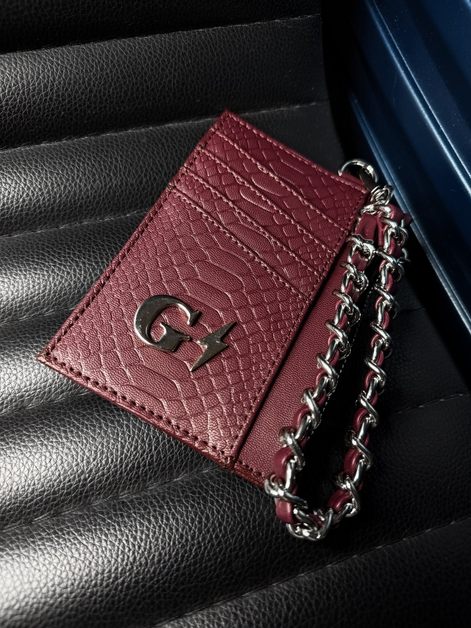 Holder Burgundy