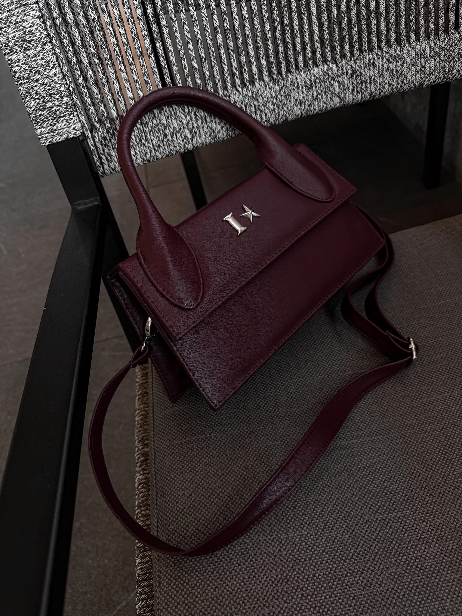 crys Long Burgundy Herraje Plata