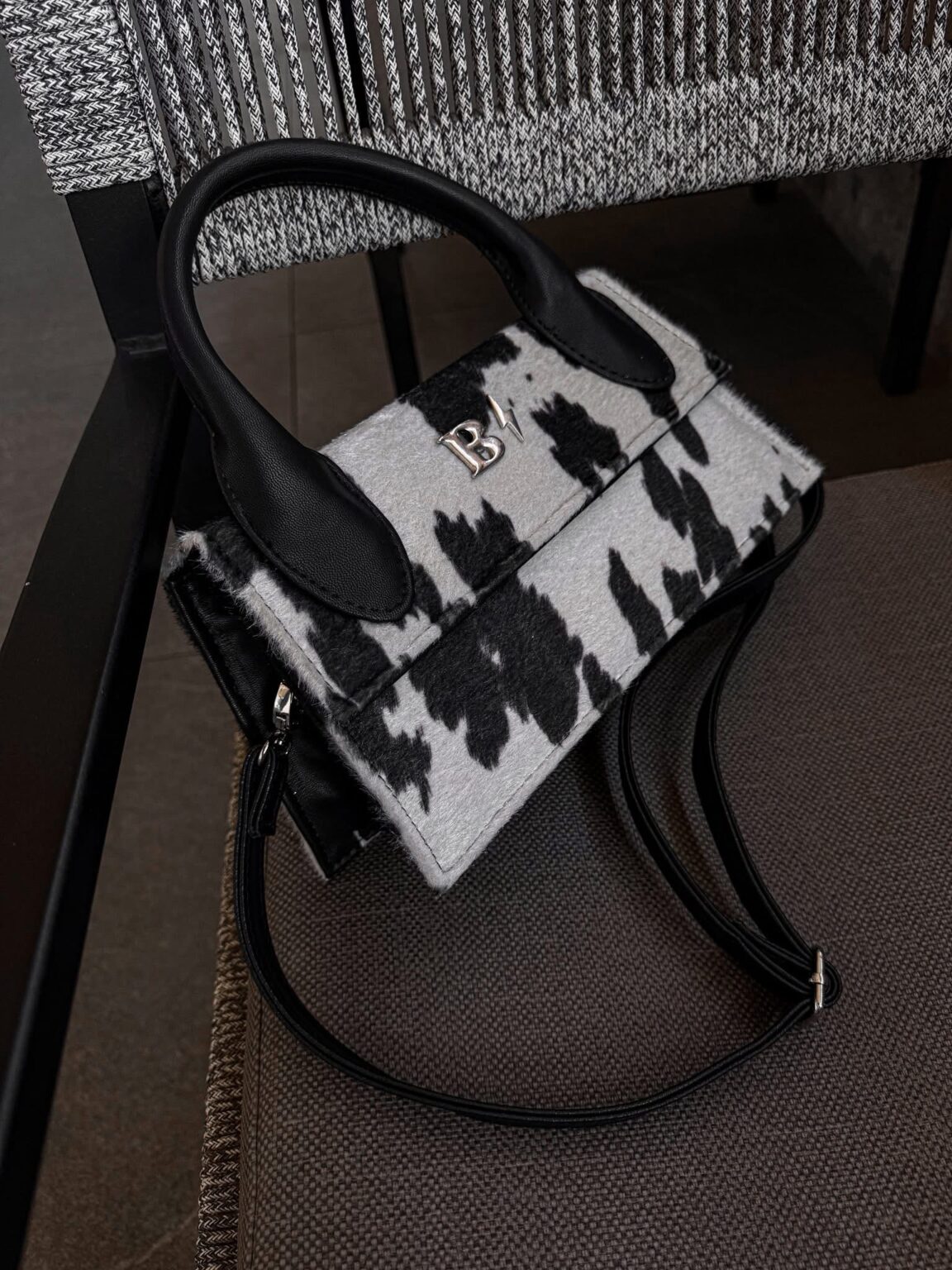 crys Long Black Cow Herraje Plata