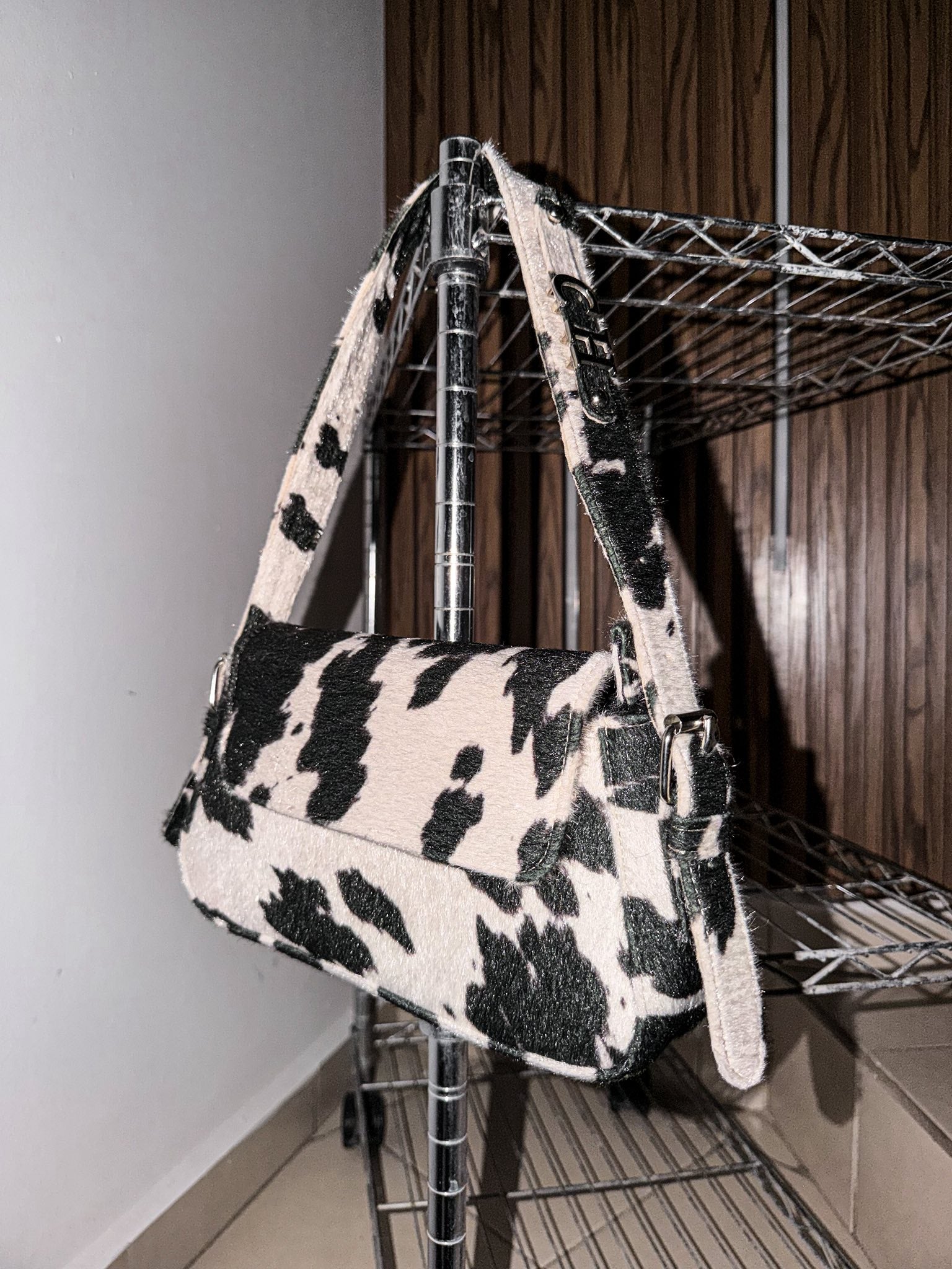 Agnes Black Cow + Herraje Plata