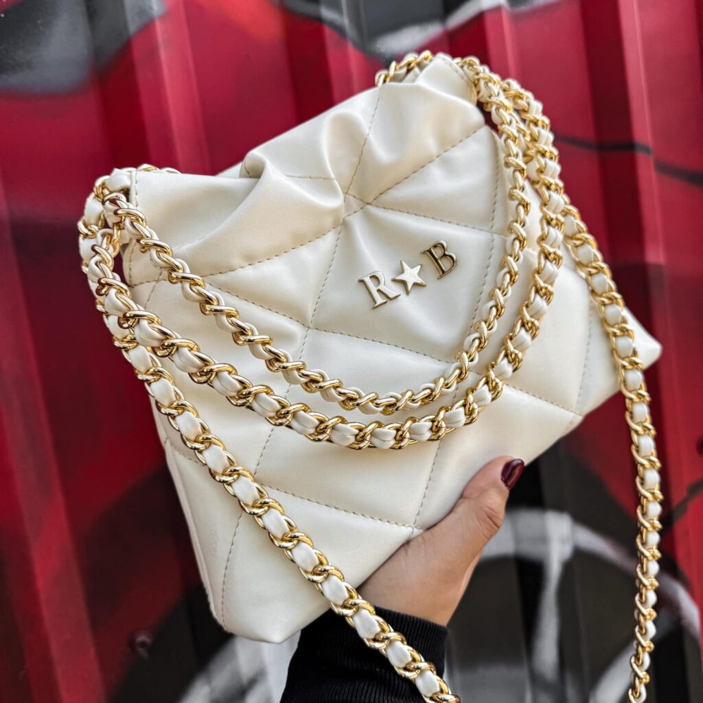 Halo Bag Mini Cadena Oro Color Milk