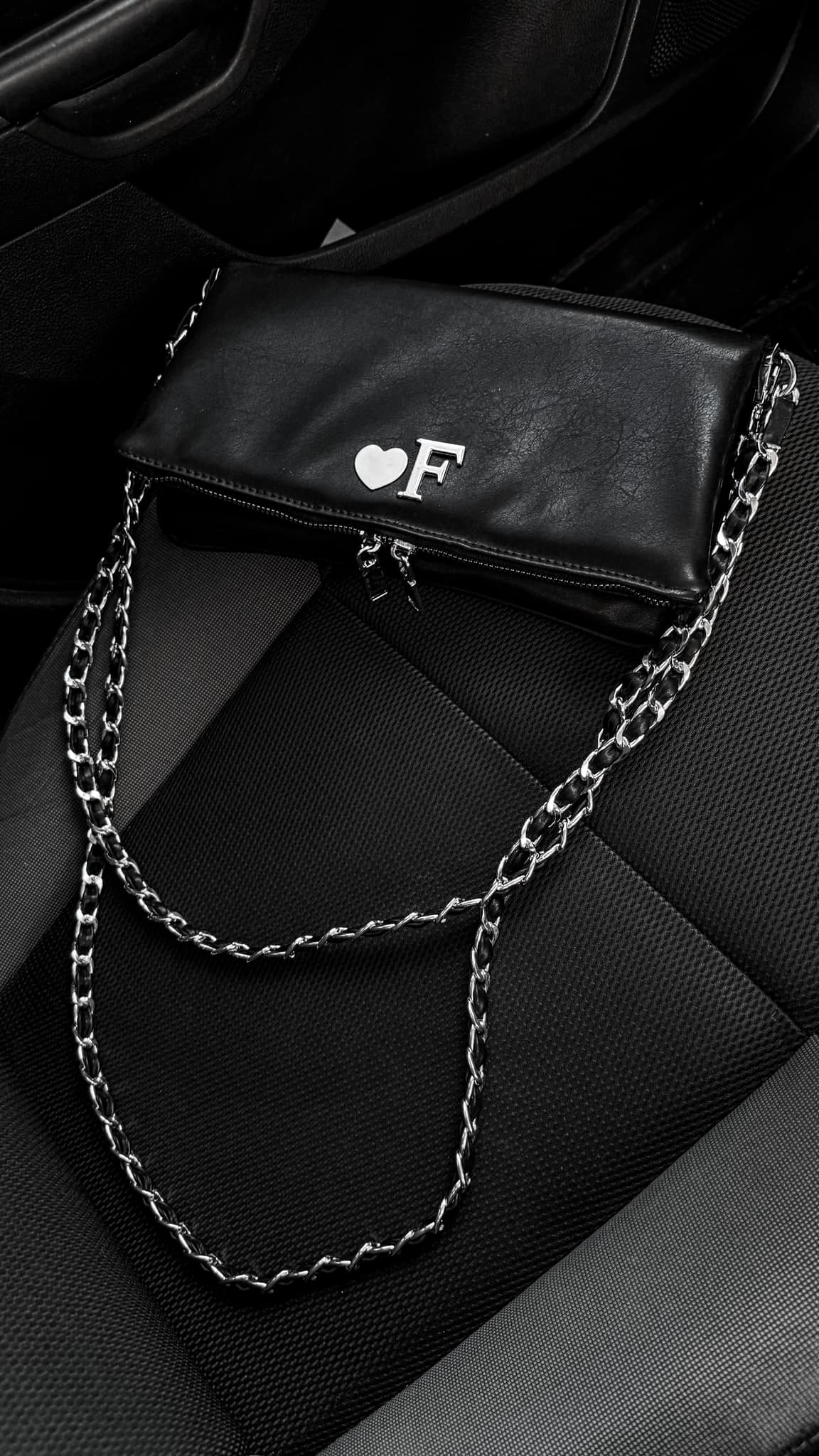 Amora Bag Negro Herrajes Plata