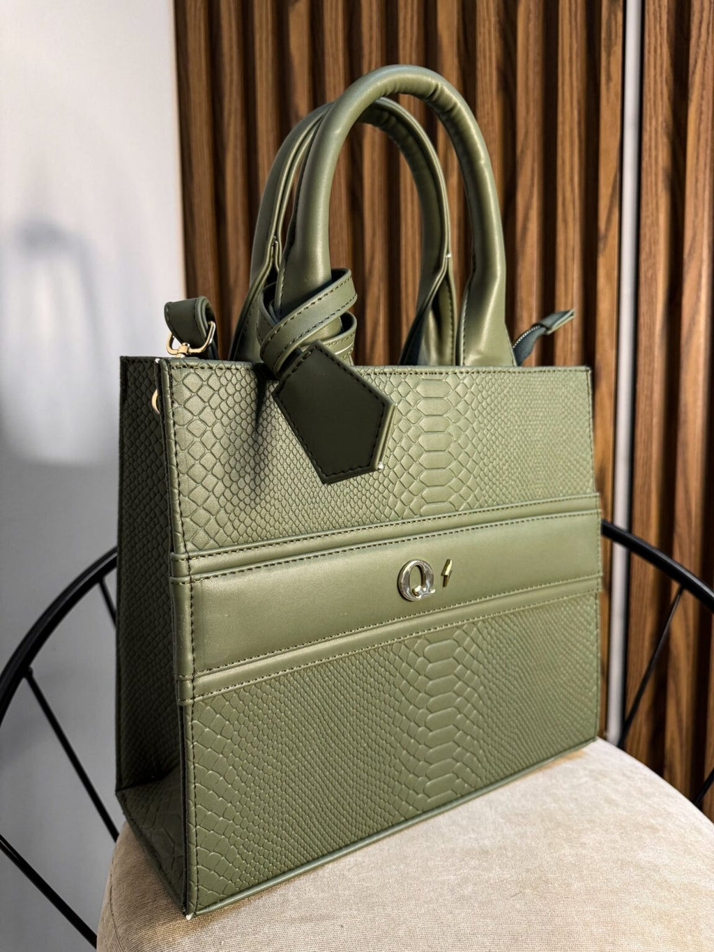 Premium Tote Mediana Selva (Tag Incluido)