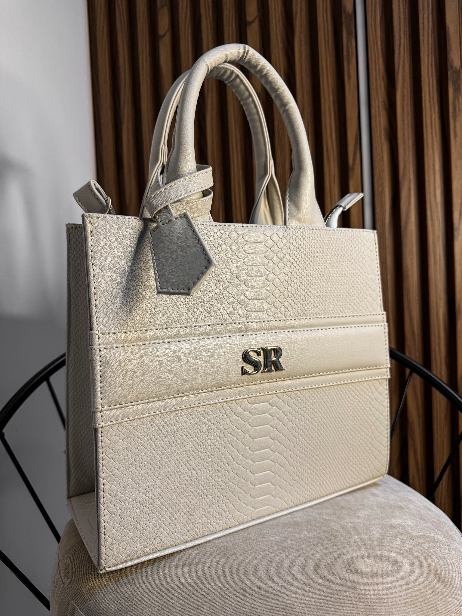 Premium Tote Mediana Latte (Tag Incluido)