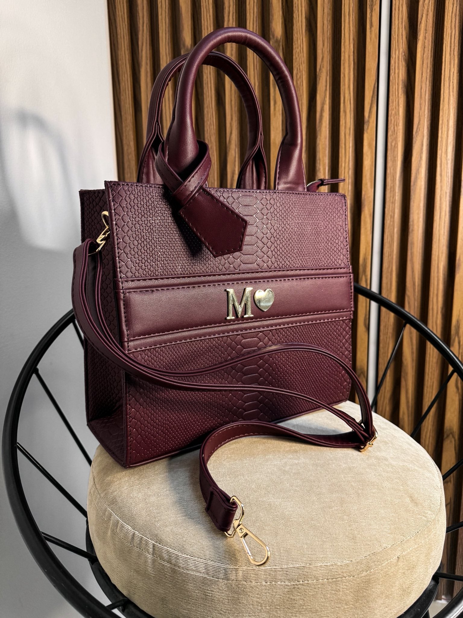 Premium Tote Mediana Burgundy (Tag Incluido)