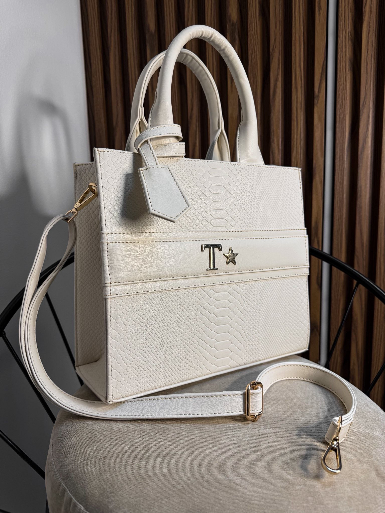 Premium Tote Mediana Ice (Tag Incluido)