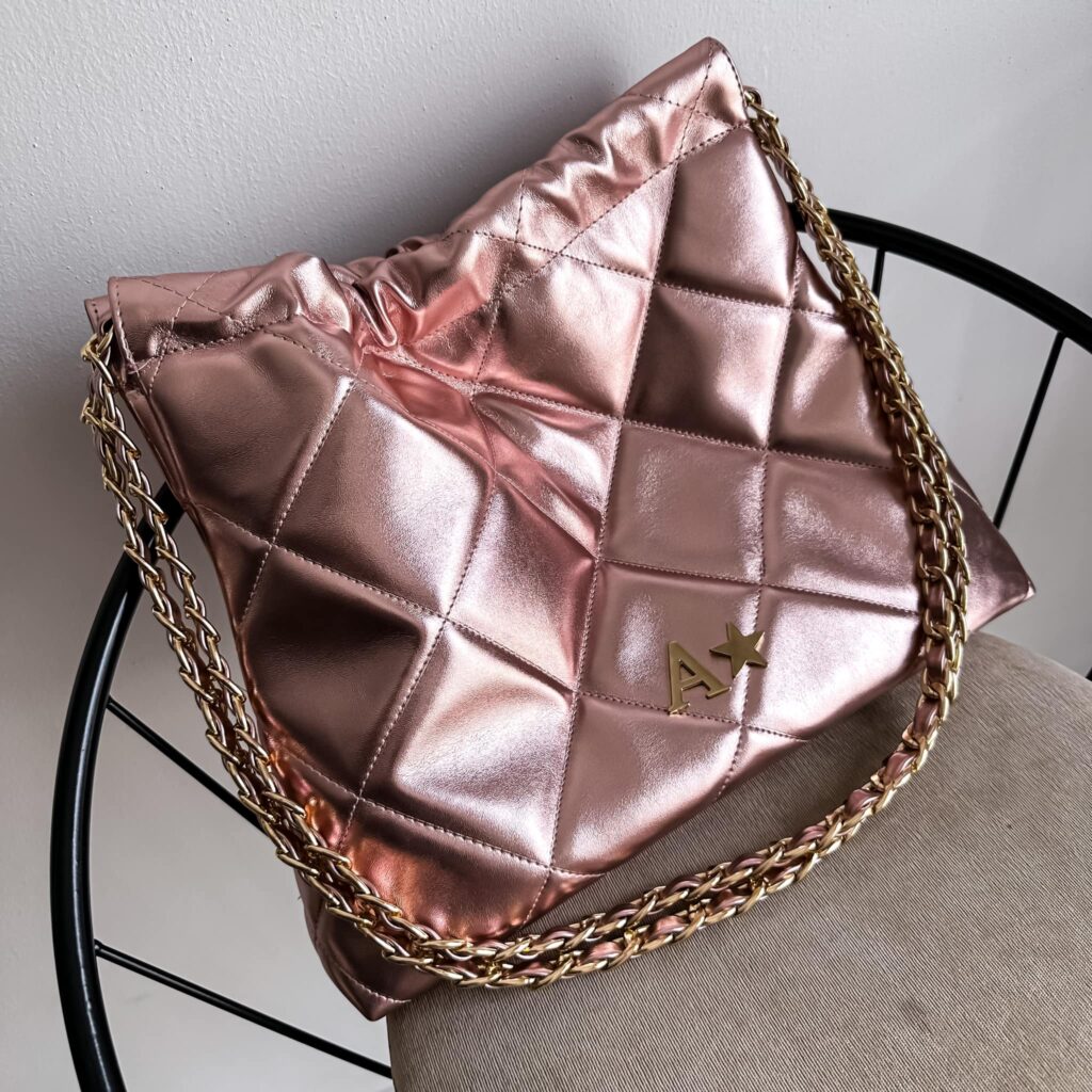 Halo Bag Cadena Oro Color Cuarzo