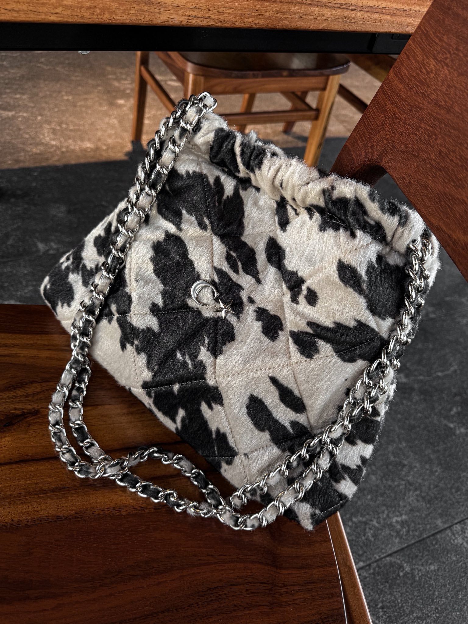 Coco Bag Cadena Plata Color Black Cow