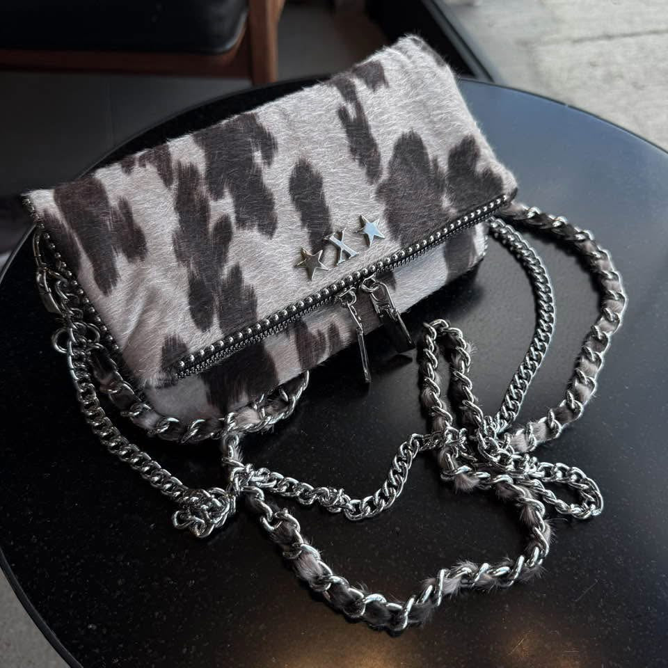 Amora Mini Bag Cow Brown Herrajes Plata + Filo De puntos