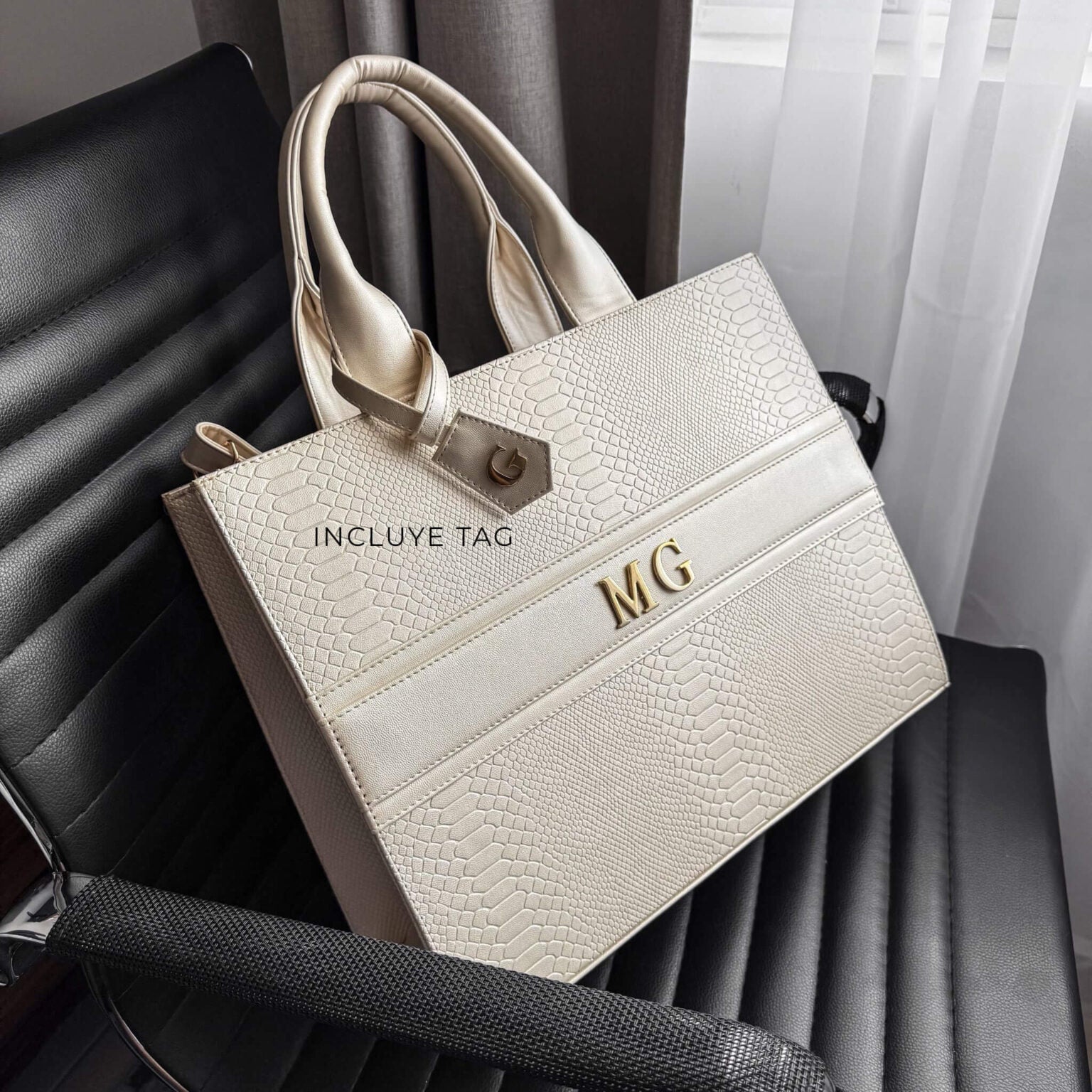 Premium GRANDE Tote Blanco Perla (Tag Incluido) herraje oro