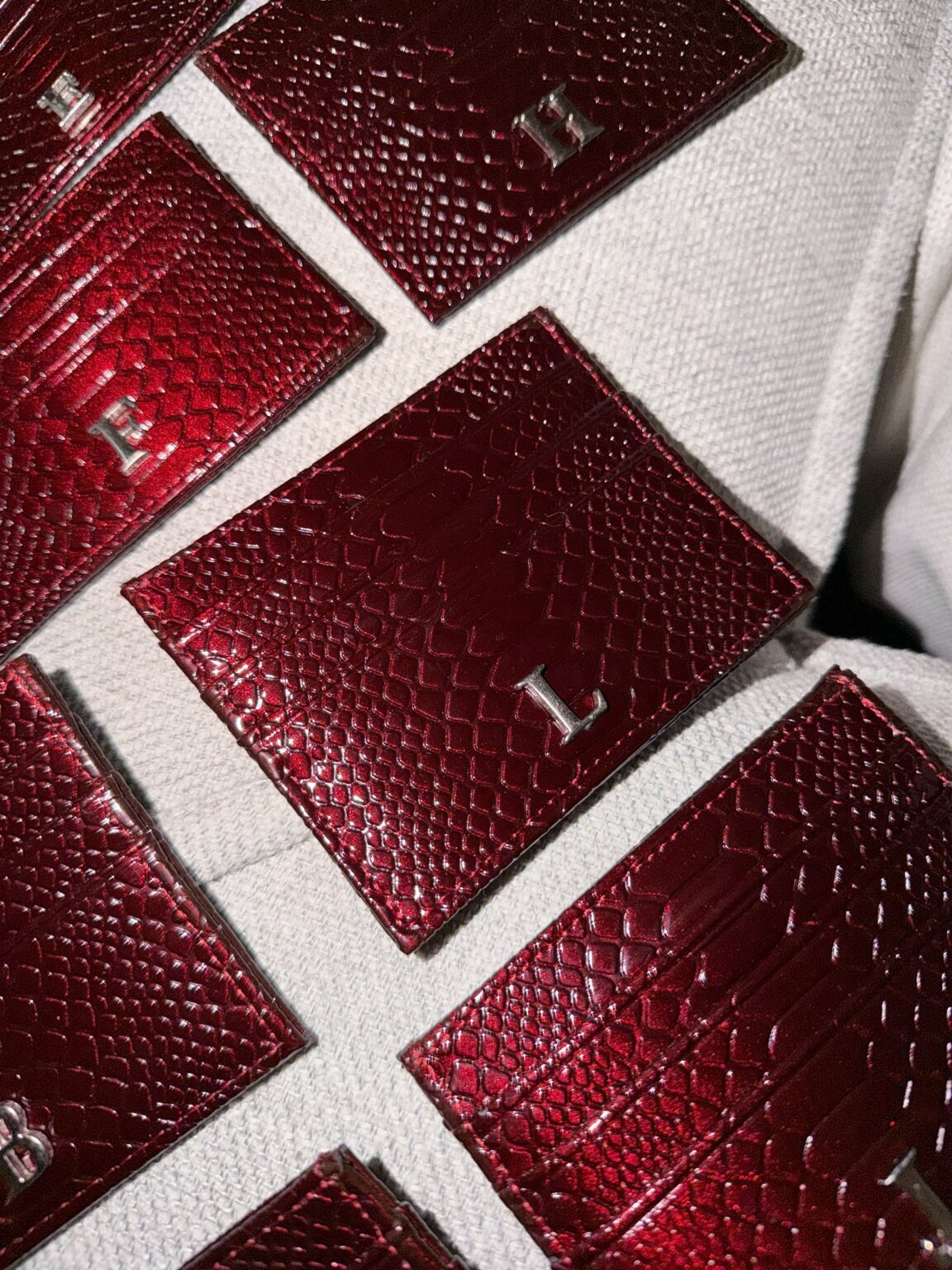 Tarjetero Charol Pitón Burgundy