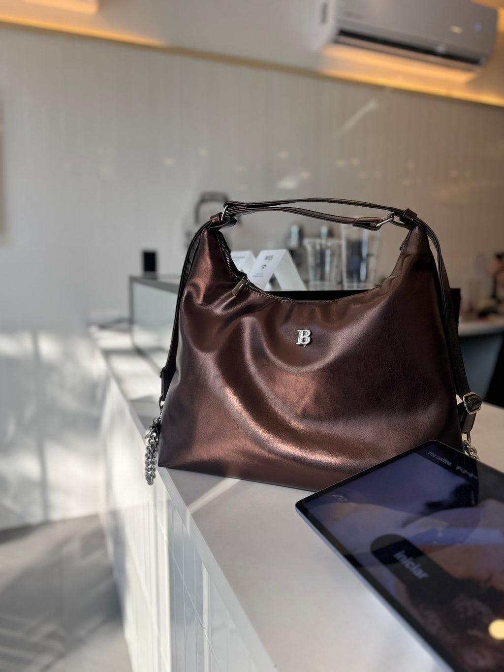 Bolsa-Mochila 2 en 1 Moka Metálico ⭐️ ‼️PRE ORDEN‼️