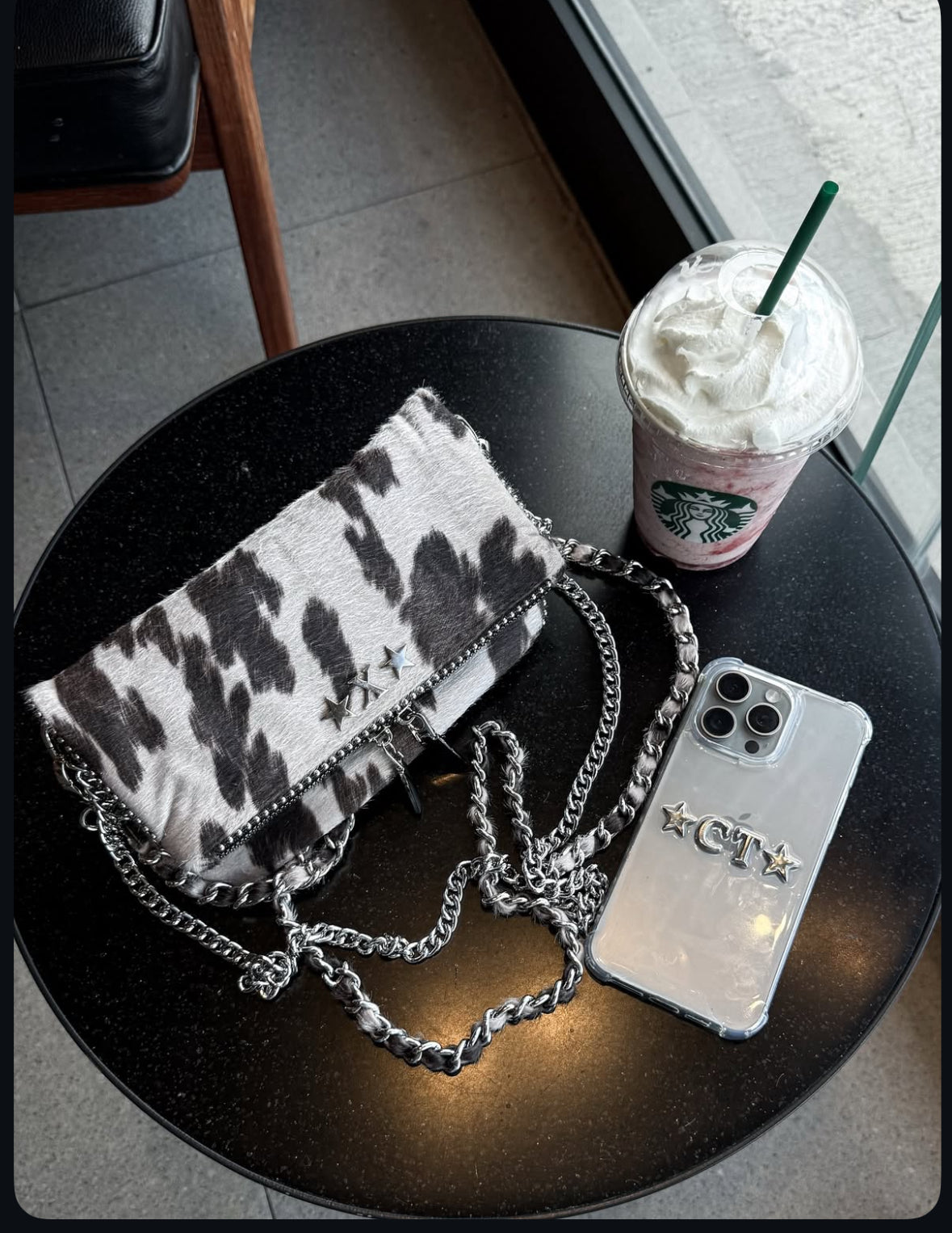 Amora Bag Black Cow Herrajes Plata + Filo De puntos