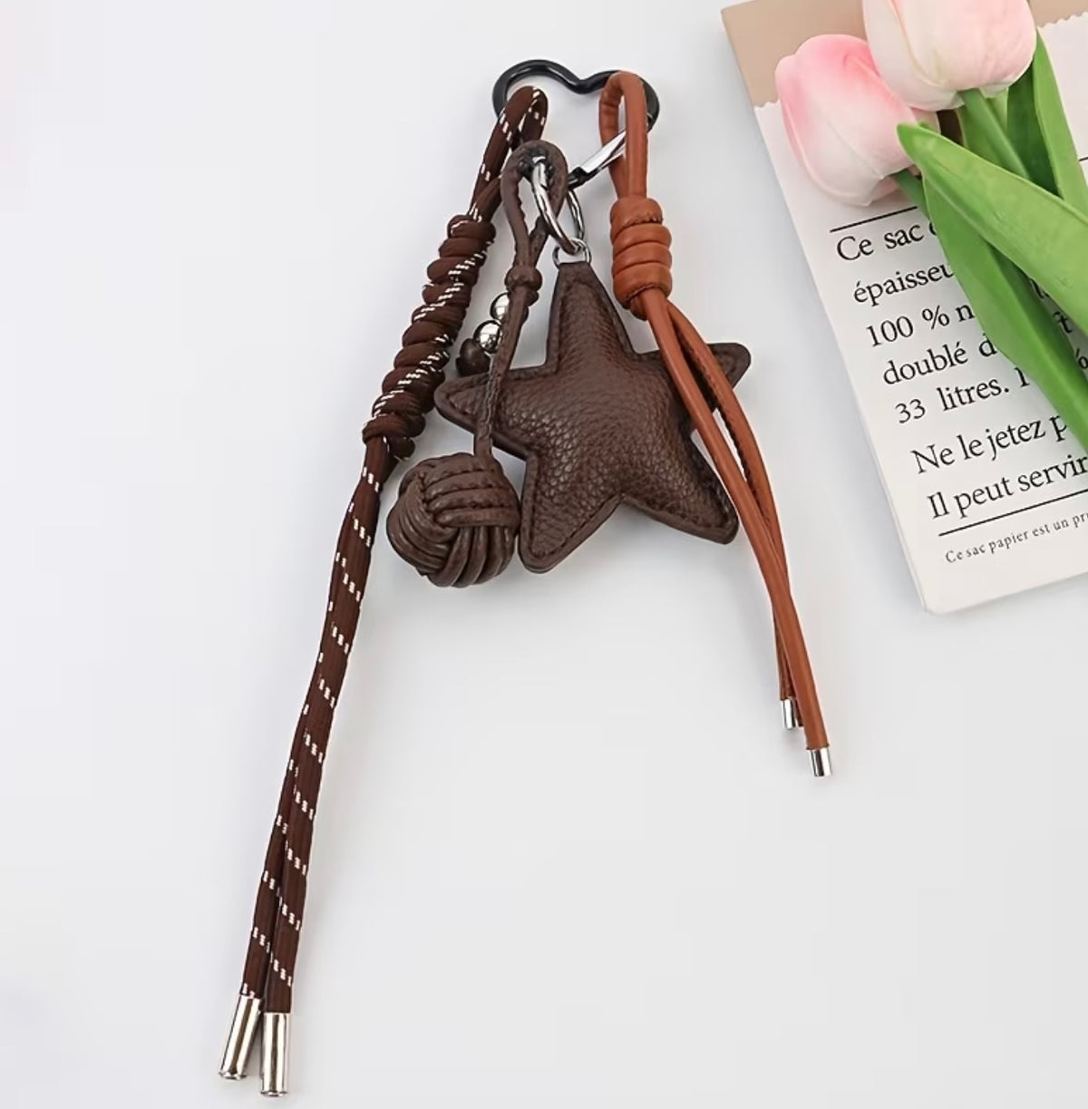 Charm estrella chocolate