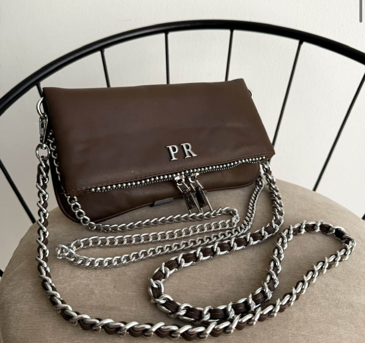 Amora Mini Bag Chocolate Herrajes Plata + Filo De puntos