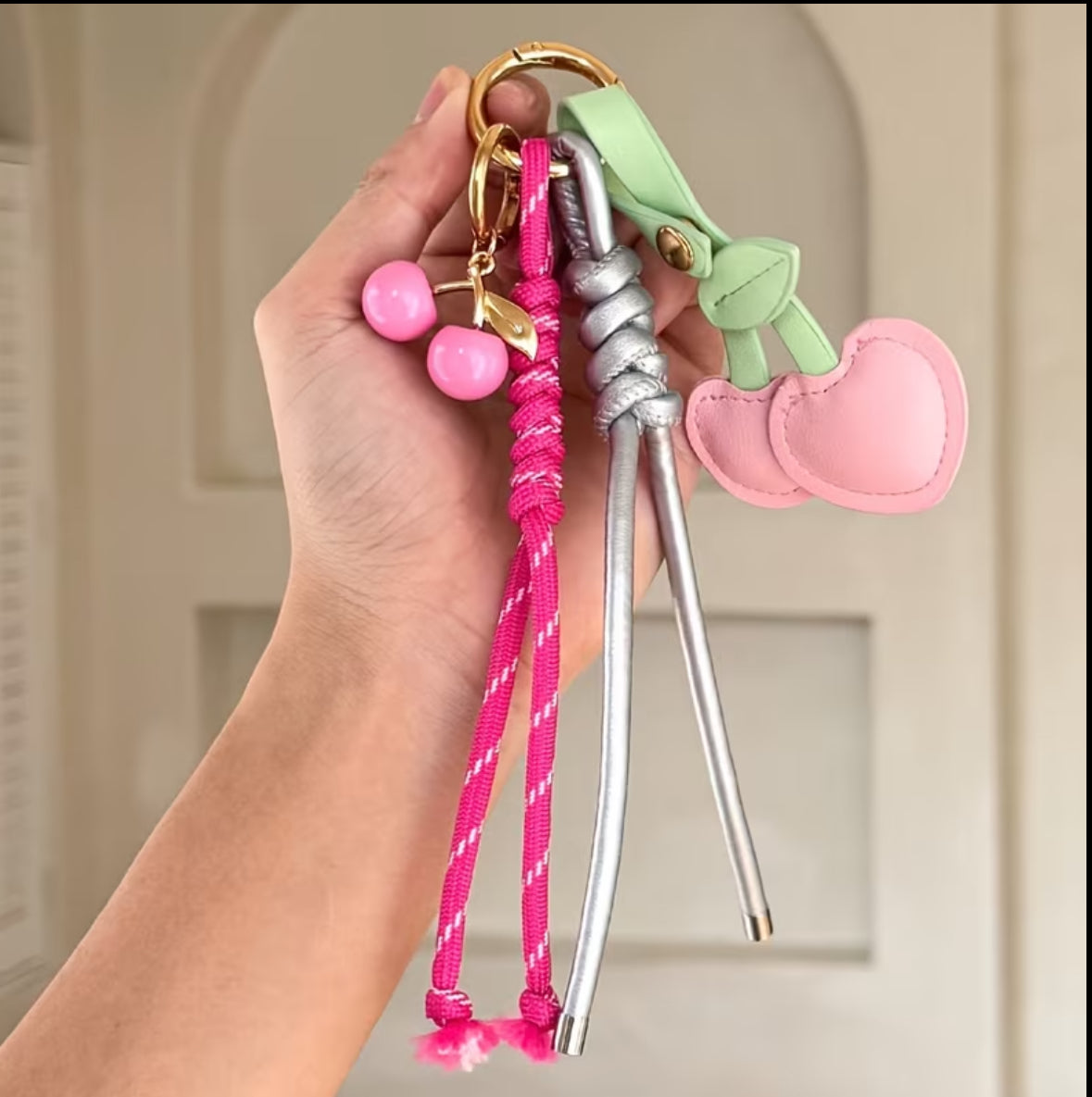 Charms para bolso cerezas rosas