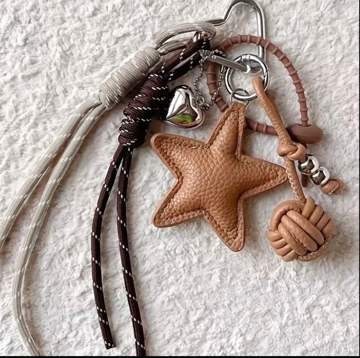Charm estrella + corazón  plata