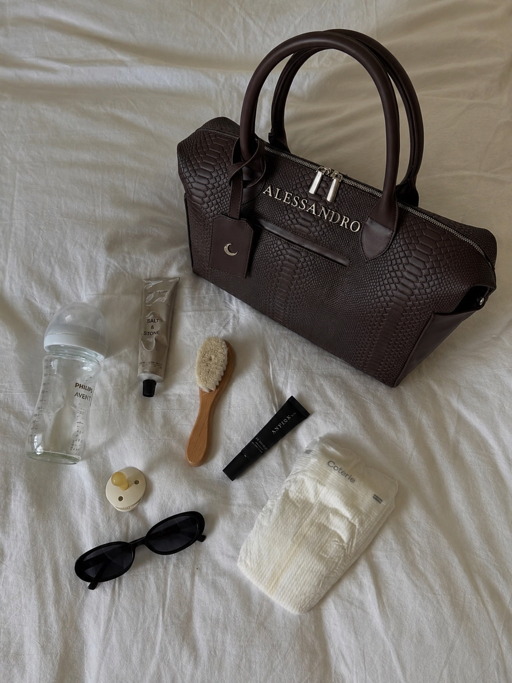 Pañalera Baby Bag Pitón Chocolate Herraje Plata