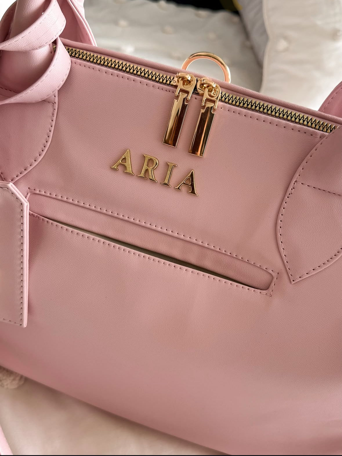 Pañalera Baby Bag Pétalo Herraje Oro