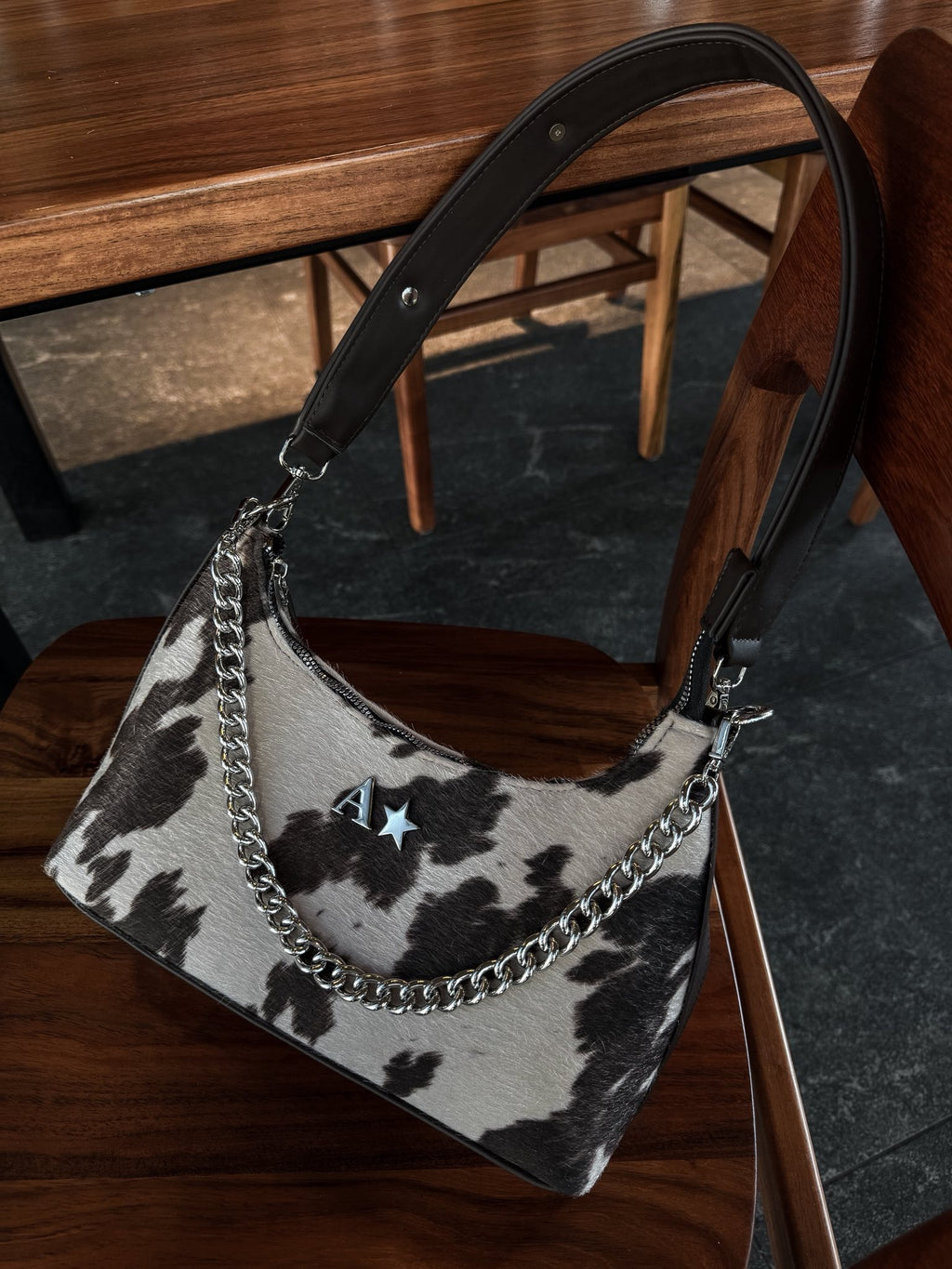 Nyssa Brown Cow Herraje Plata