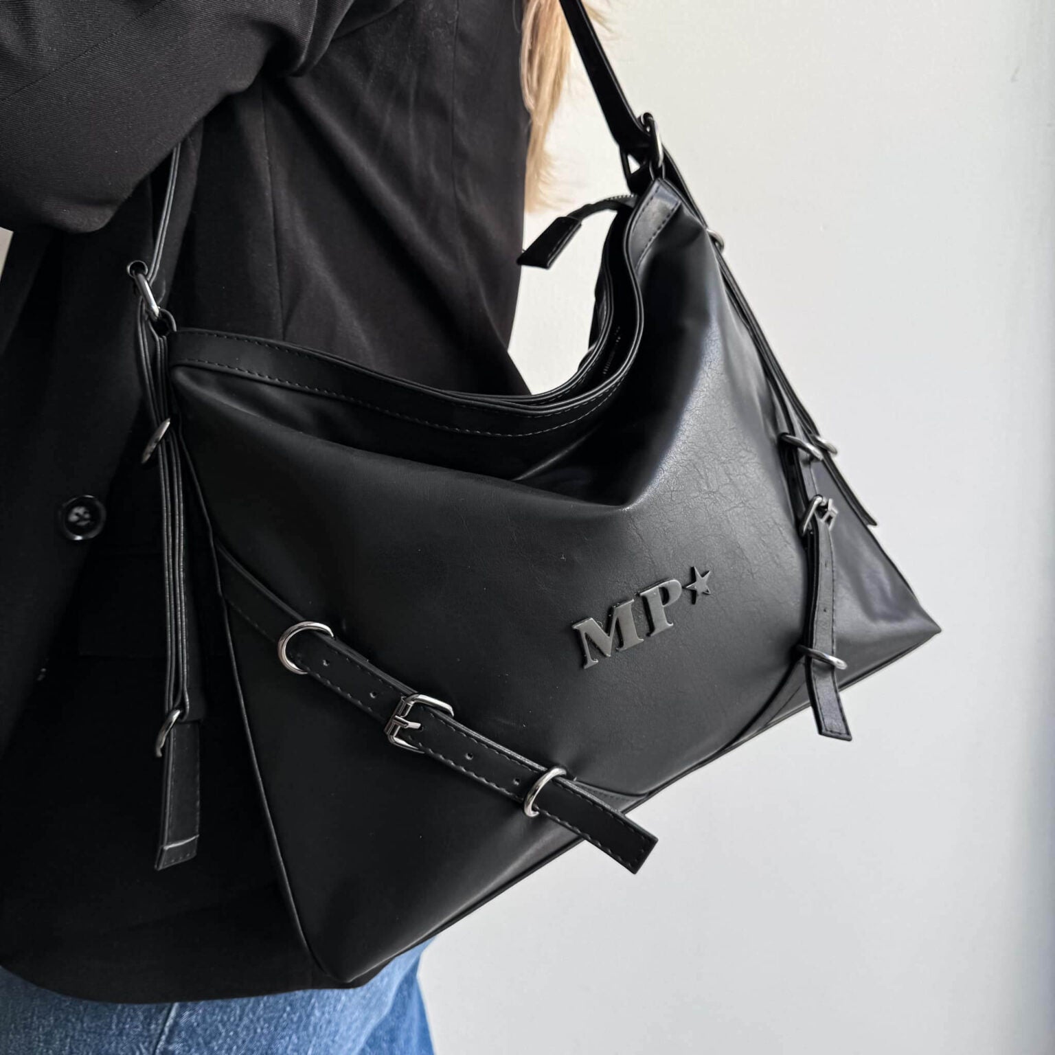 serena Luxe Negro Herrajes Negros